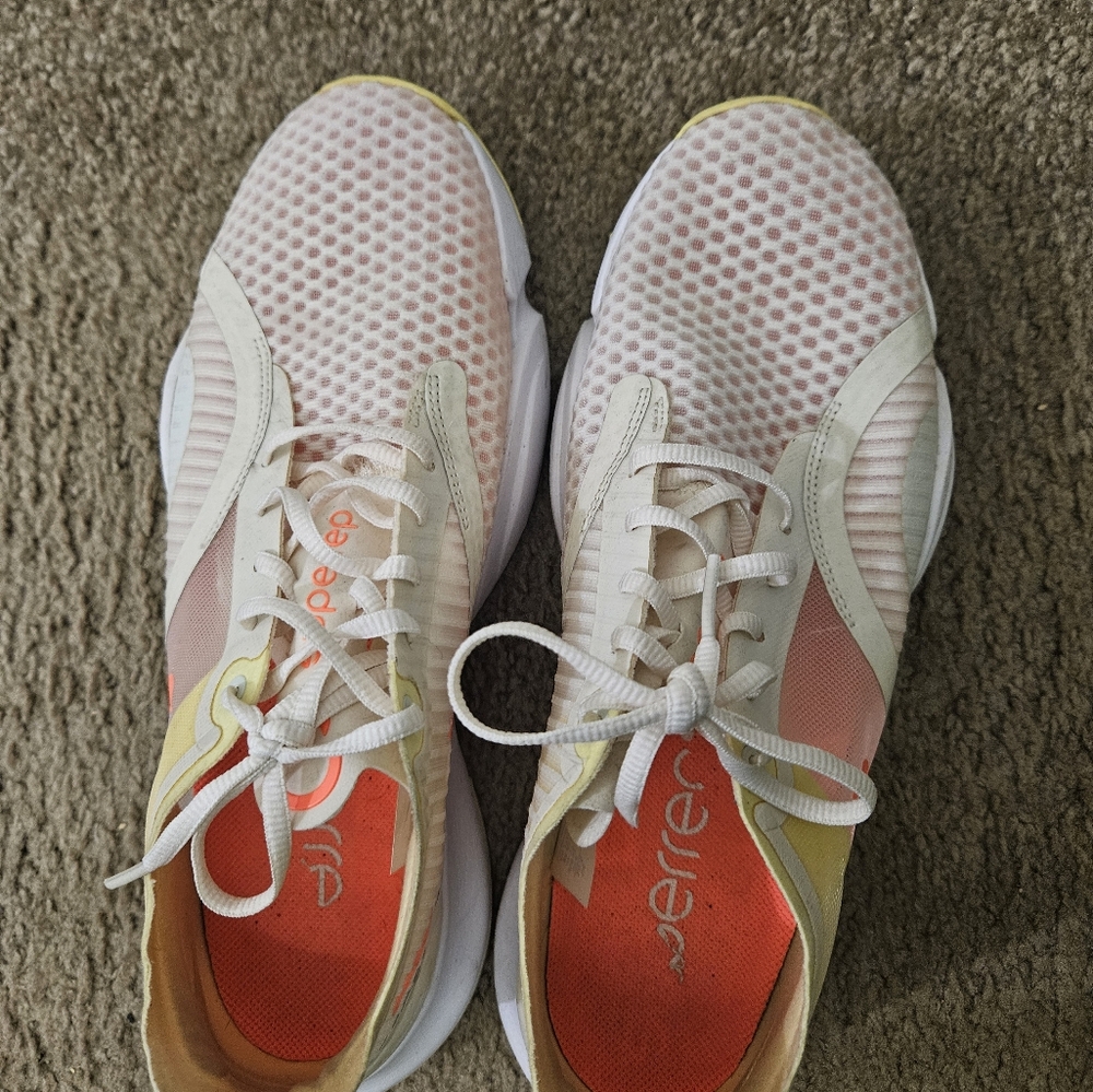 Nike SuperRep Go 'Light Zitron Bright Mango' Womans Size US 10.5